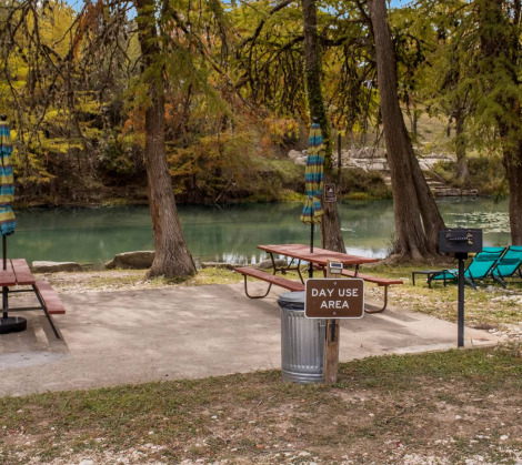 htr texas hill country day use area with picnic tables