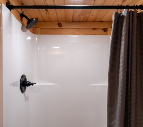 HTR Adirondacks Waterview deluxe one bedroom cabin with loft