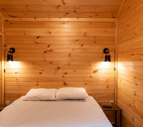 HTR Adirondacks Waterview deluxe one bedroom cabin with loft