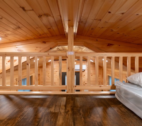 HTR Adirondacks Waterview deluxe one bedroom cabin with loft