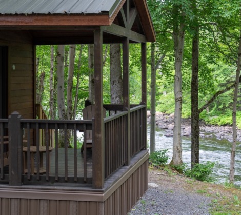 HTR Adirondacks Waterview deluxe one bedroom cabin with loft