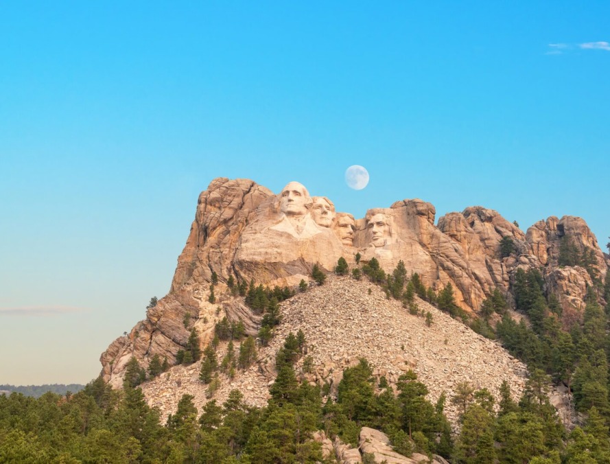 HTR Black Hills-Mount Rushmore South Dakota