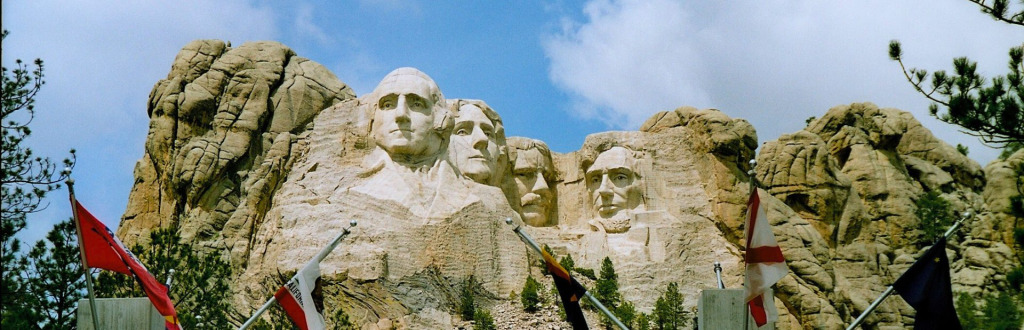 Close up photo of Mount Rushmore