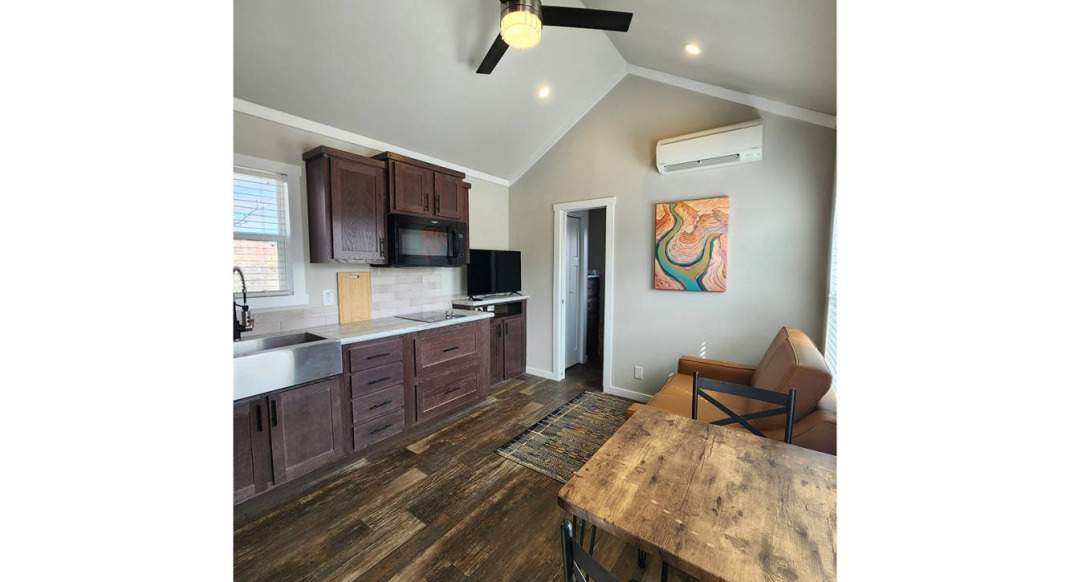 htrr moab utah two bedroom deluxe cottage kitchen