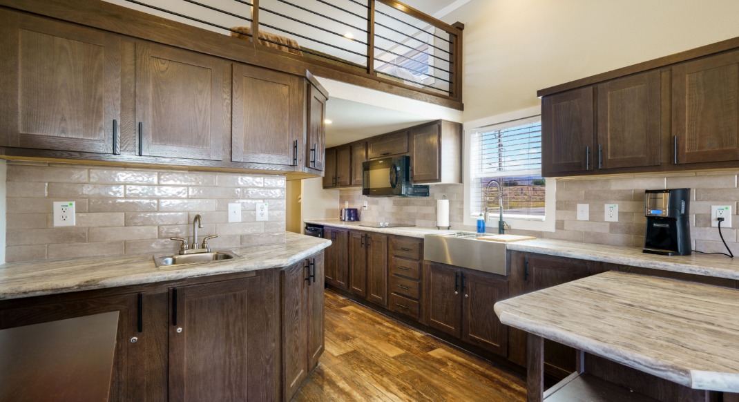 htr moab deluxe loft cottage kitchen