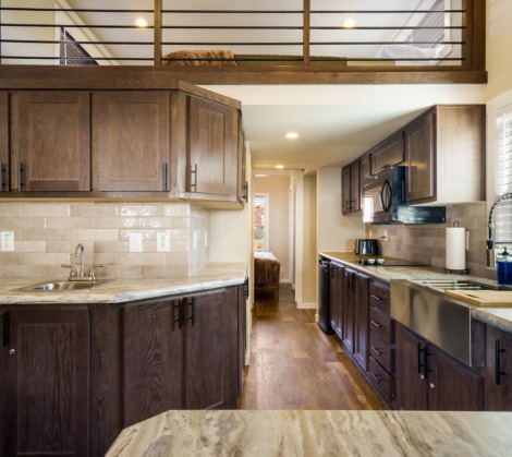 htr moab deluxe loft cottage kitchen