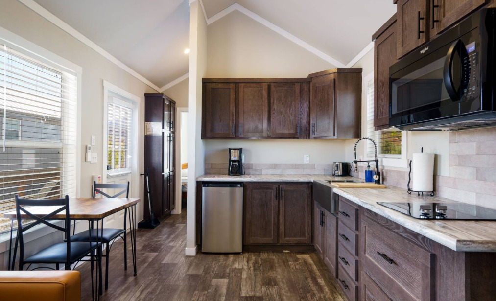Deluxe 2 Bedroom Bunk Cottage
