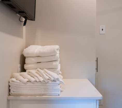 HTR Adirondacks Waterview deluxe two bedroom cabin