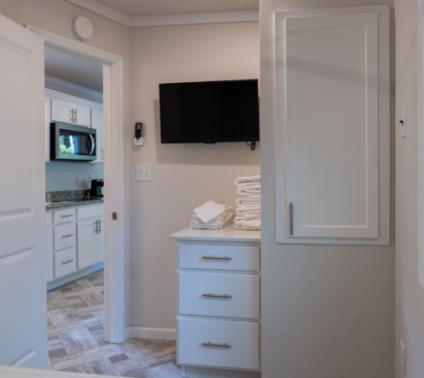 HTR Adirondacks Waterview deluxe two bedroom cabin