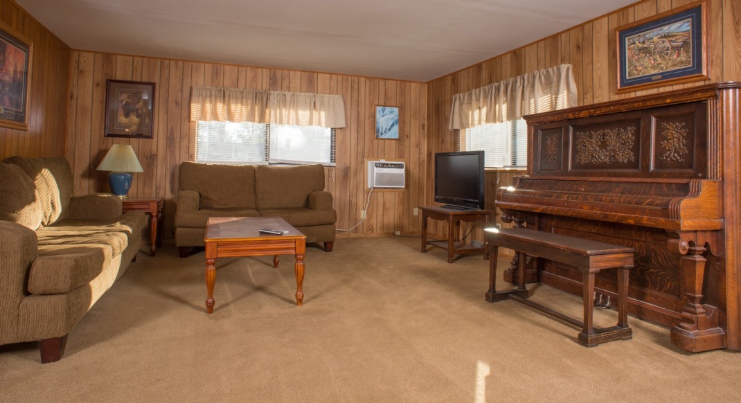 HTR Black Hills 3 Bedroom Family Lodge