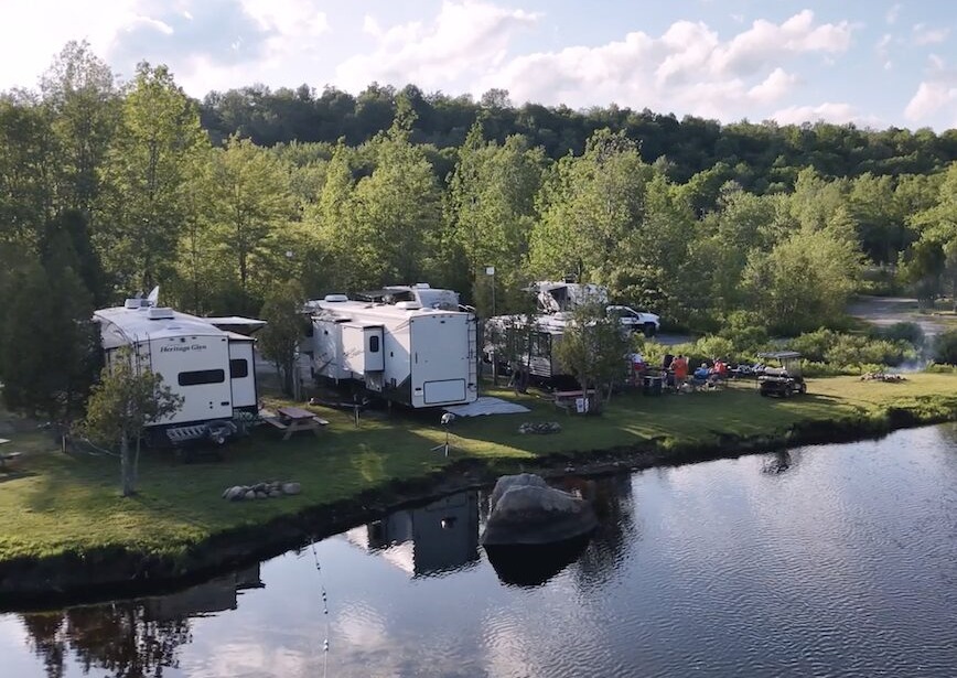 Waterfront Back In - 50 amp FHU